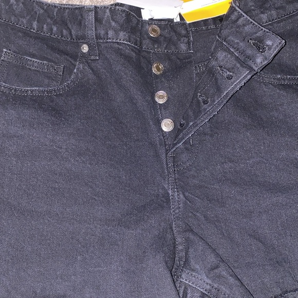 H&M High Denim Shorts - Picture 4 of 5